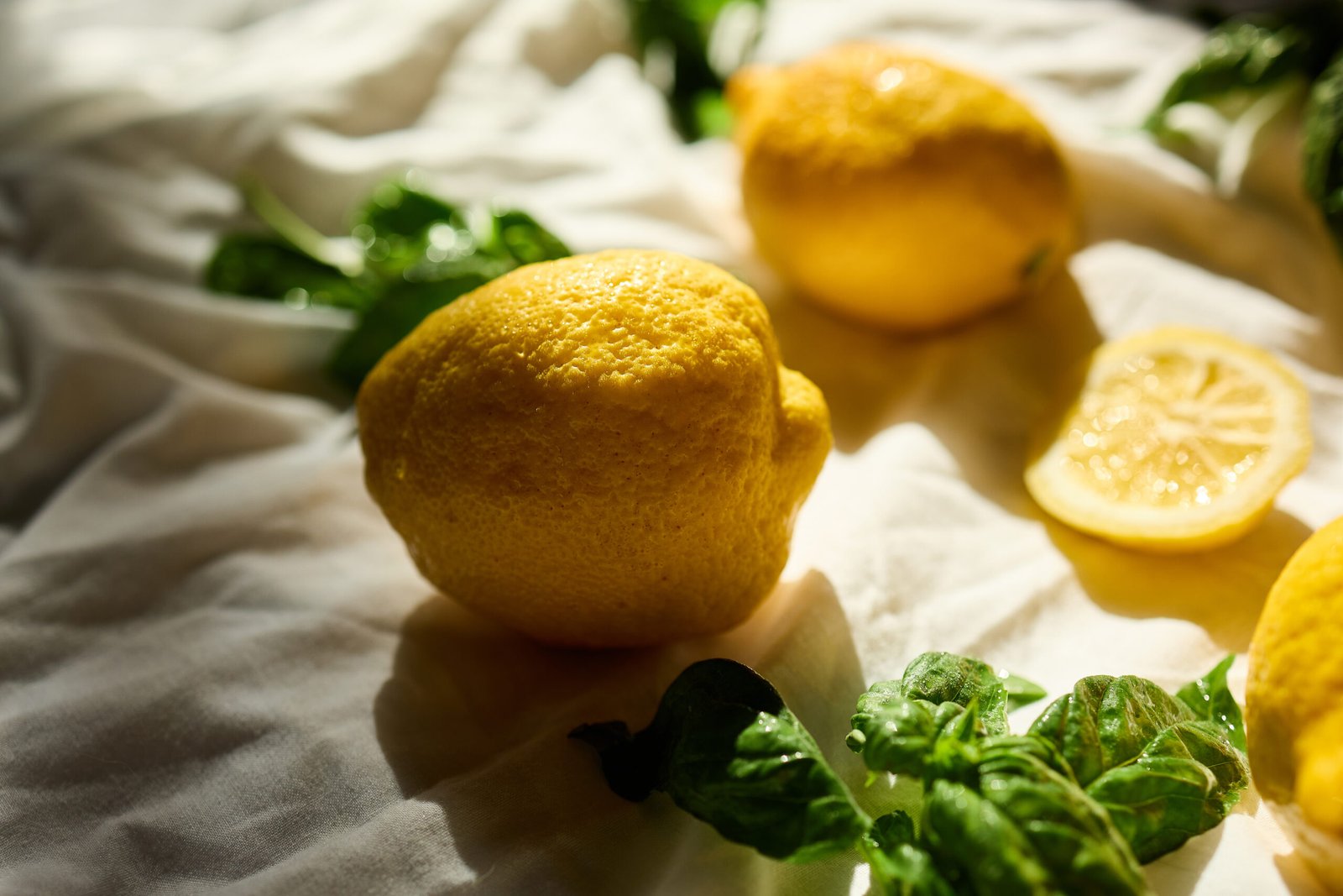 Een heldere, verkwikkende citrusgeur die de zintuigen prikkelt.